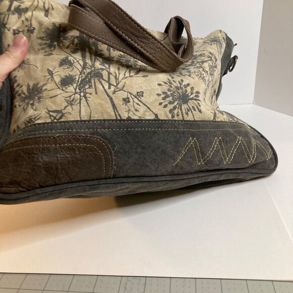 Myra Bag The Mystique Messenger Bag Tan Brown Canvas Leather 16 x 12 x 3" appx - Picture 7 of 10